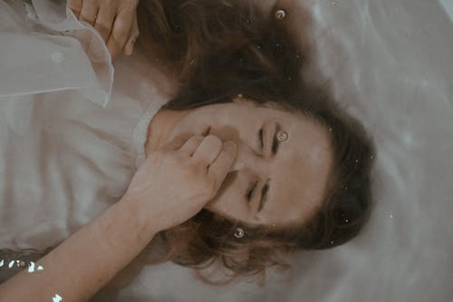 有关人脸, 俯视图, 伤心的免费素材图片