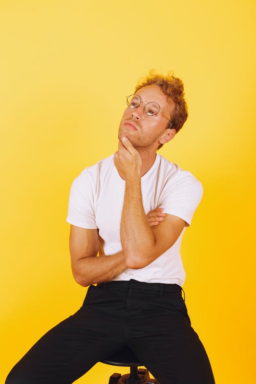 有关人, 家伙, 凳子的免费素材图片