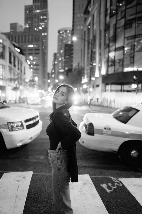 有关人行道, 休闲装, 单色的免费素材图片