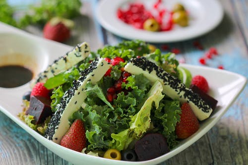 有关健康的一餐, 新鲜的沙拉, 有养分的的免费素材图片