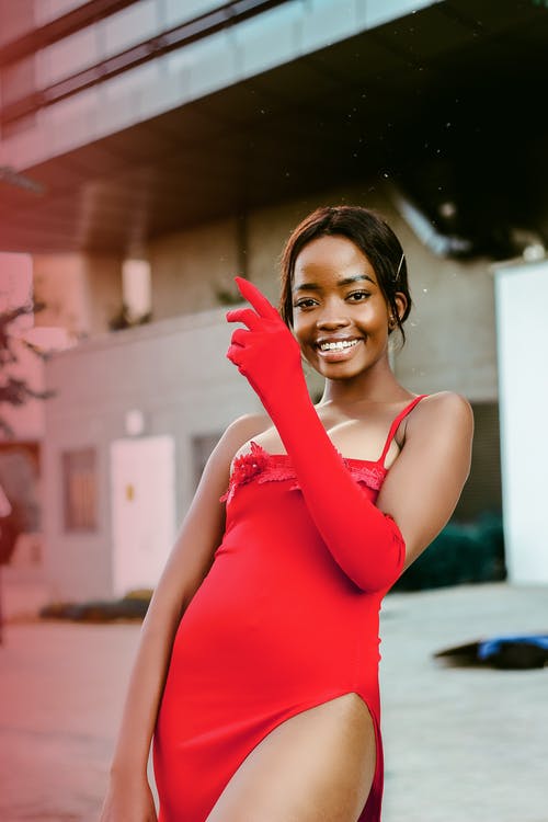 有关人, 垂直拍摄, 微笑的免费素材图片