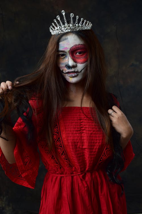 有关垂直拍摄, 女人, 水晶头饰的免费素材图片