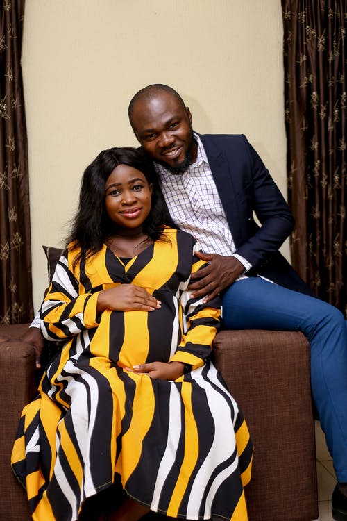 有关一对, 坐下, 垂直拍摄的免费素材图片