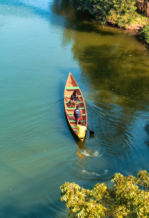 有关工厂, 帆船, 救生衣的免费素材图片
