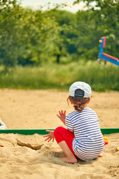 有关公园, 坐, 女孩的免费素材图片