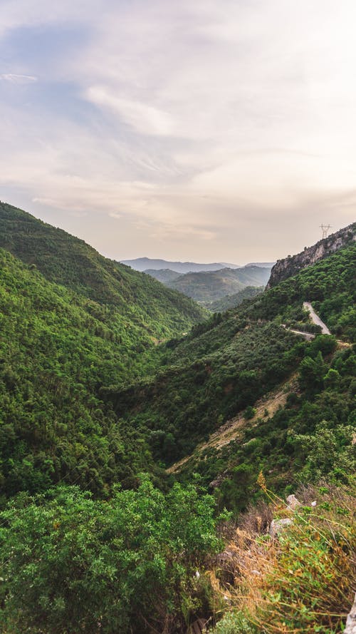 有关垂直拍摄, 天性, 山的免费素材图片