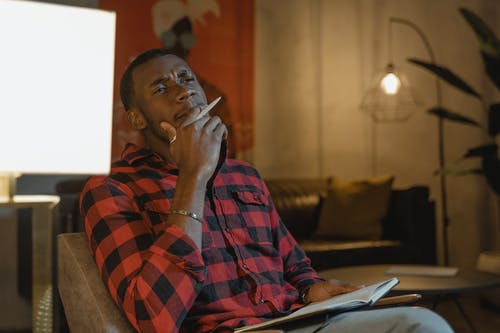 有关人, 哀思, 思维的免费素材图片