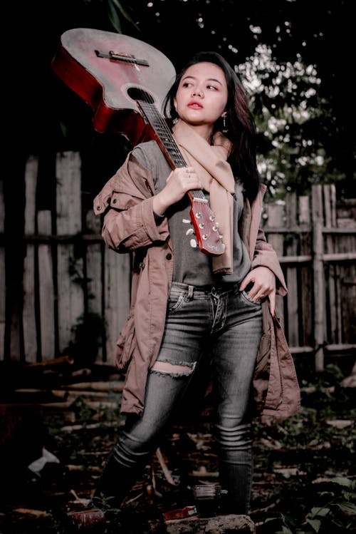 有关人, 吉他, 围巾的免费素材图片