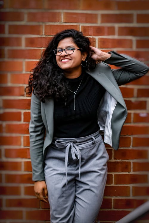 有关丝带裤, 人, 休闲服装的免费素材图片