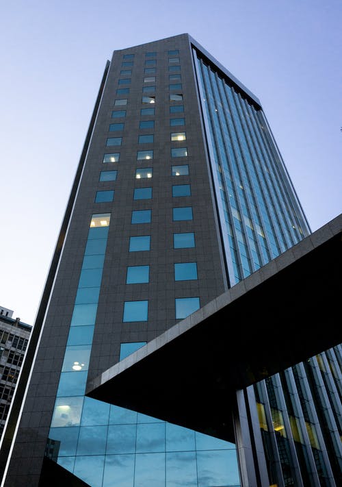 有关不动产, 中央, 从下面的免费素材图片