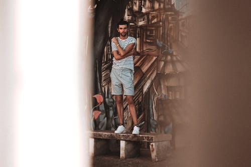 有关人, 成人, 摆姿势的免费素材图片