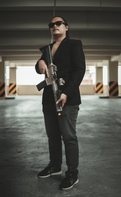 有关人, 垂直拍摄, 墨镜的免费素材图片