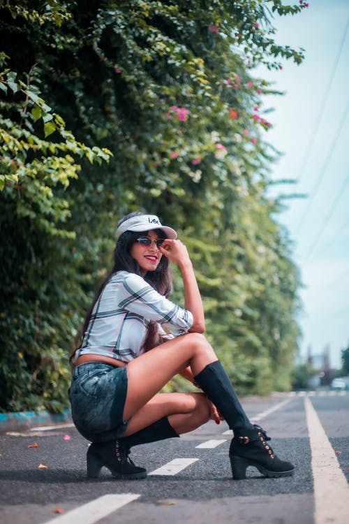 有关中空装, 侧面图, 坐的免费素材图片