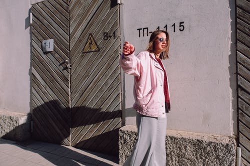 有关举手, 举起手来, 乐天派的免费素材图片