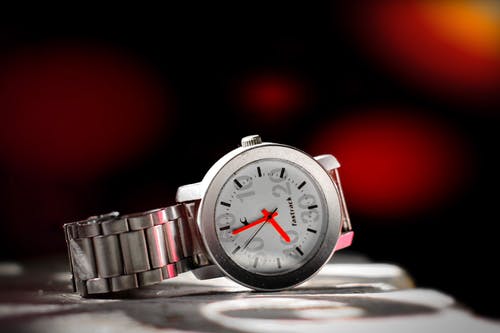 有关Analog Watch 美国手表品牌, 手表, 时间的免费素材图片