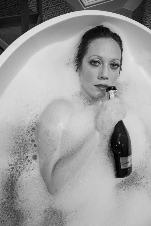 有关单色, 垂直拍摄, 埋的免费素材图片