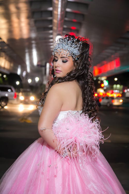 有关quinceanera, 人, 光鲜亮丽的免费素材图片