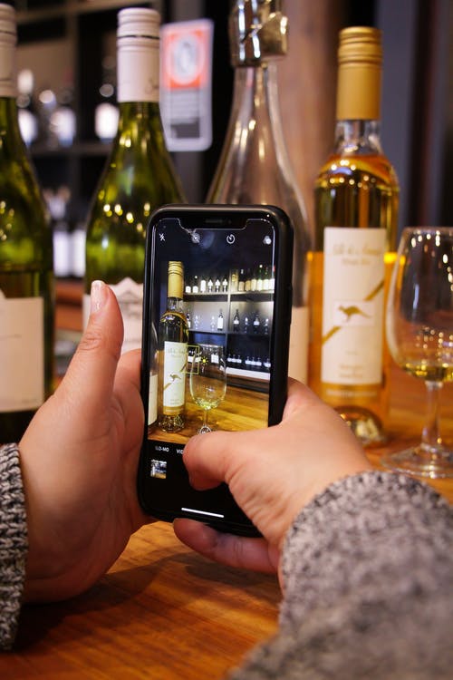 有关垂直拍摄, 手, 手机的免费素材图片