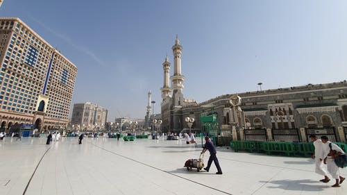 有关人, 低角度摄影, 哈拉清真寺的免费素材图片