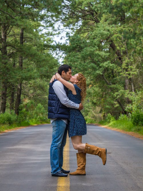 有关一对, 一起, 垂直拍摄的免费素材图片