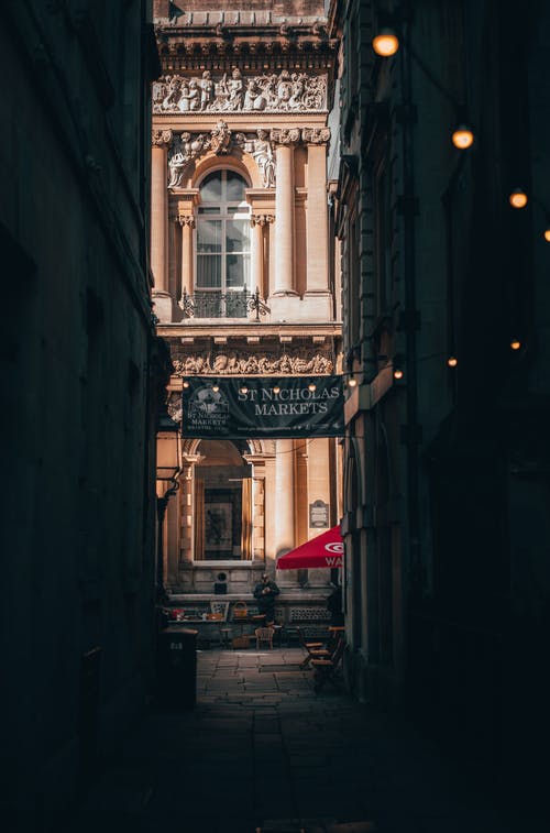 有关垂直拍摄, 巷弄, 市场的免费素材图片