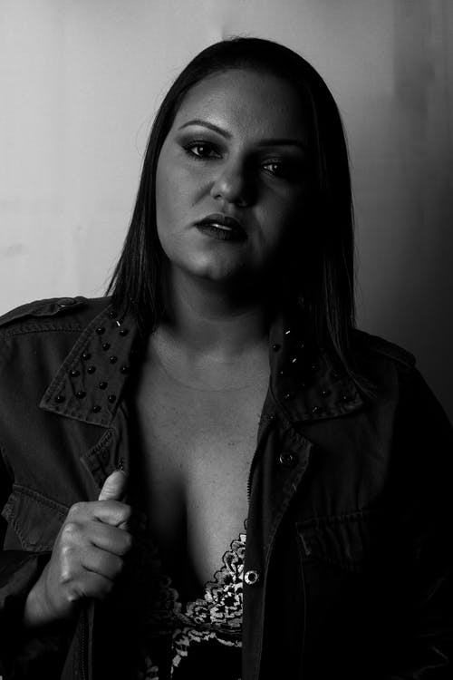 有关人, 单色, 垂直拍摄的免费素材图片