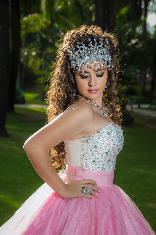 有关quinceanera, 人, 光鲜亮丽的免费素材图片