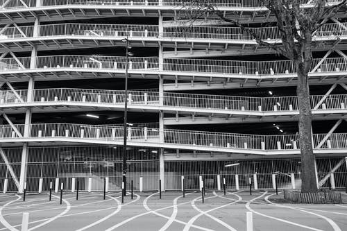 有关停车场, 停车位, 商业的免费素材图片