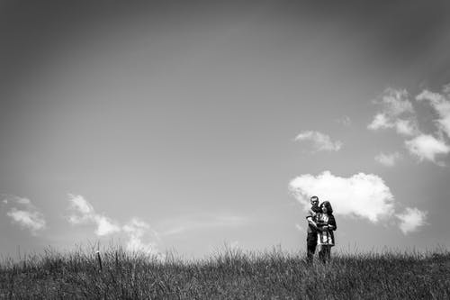 有关一对, 单色, 感情的免费素材图片