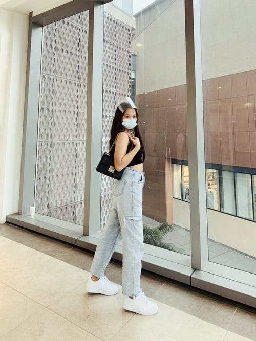 有关垂直拍摄, 女人, 小可爱的免费素材图片