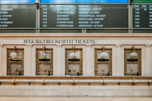 地铁票房的经典风格 · 免费素材图片