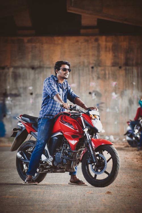 有关交通系统, 人, 垂直拍摄的免费素材图片