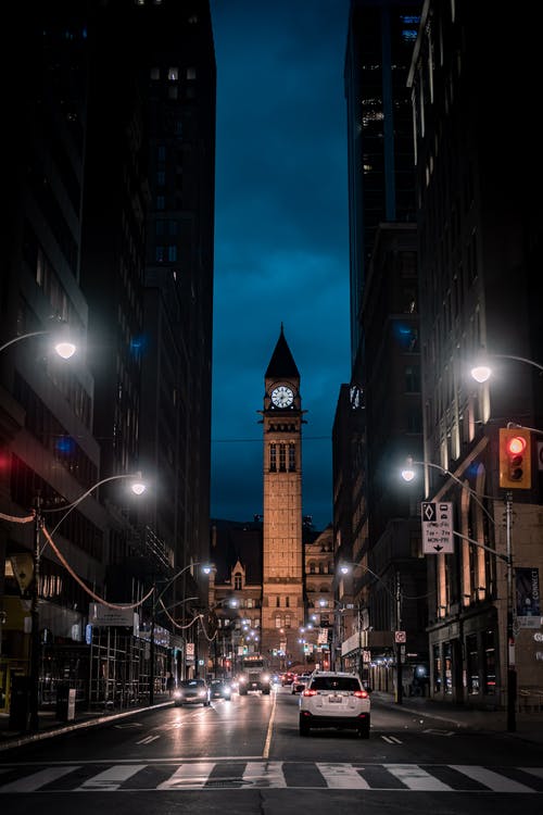 有关垂直拍摄, 城市, 城市的灯光的免费素材图片