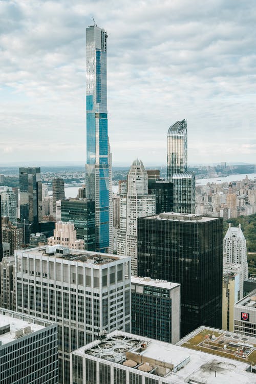 现代大都市与高层摩天大楼的城市景观 · 免费素材图片