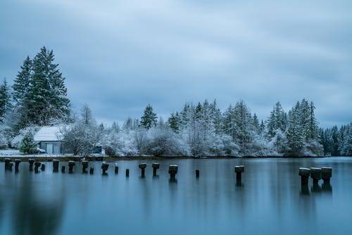 有关下雪的天氣, 冬季, 凍結的的免费素材图片