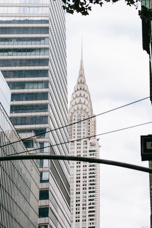 在市中心的现代摩天大楼 · 免费素材图片
