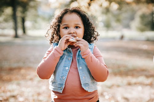可爱的小孩饼干 · 免费素材图片
