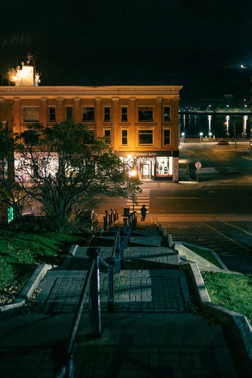 有关人行道, 光, 发光的的免费素材图片