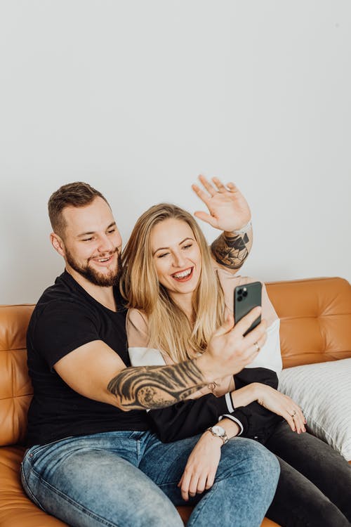 有关3C用品, 一对, 人的免费素材图片