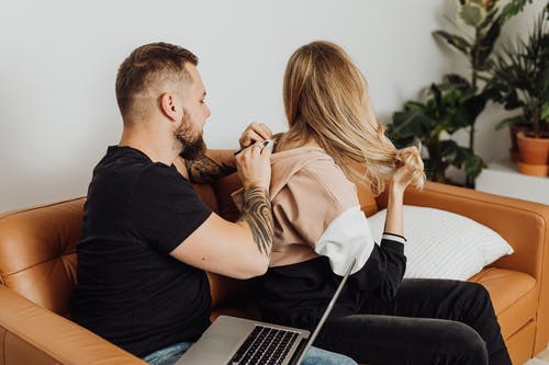 有关3C用品, 一对, 人的免费素材图片