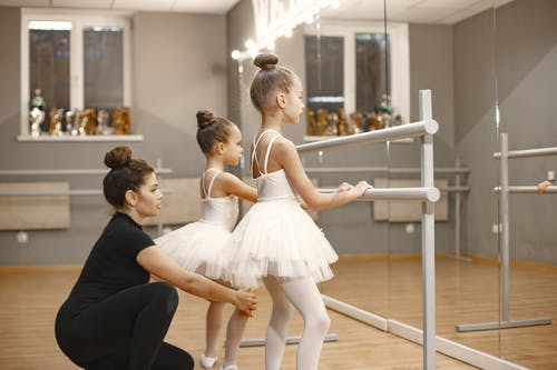 有关反射, 发髻, 孩子的免费素材图片