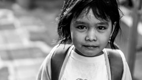 有关可爱的, 女孩, 灰阶的免费素材图片