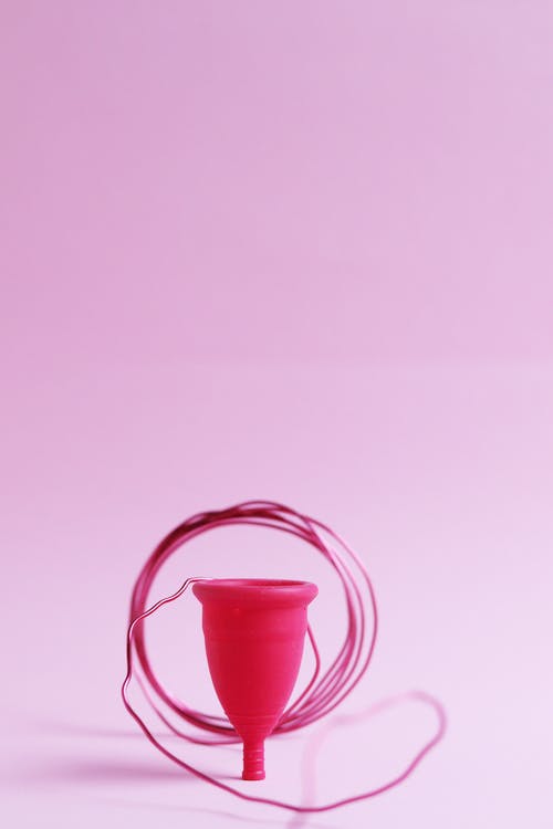 红色和白色塑料杯 · 免费素材图片