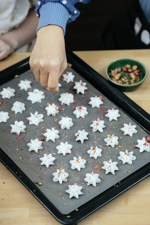 白色和黑色星星印花纺织品 · 免费素材图片