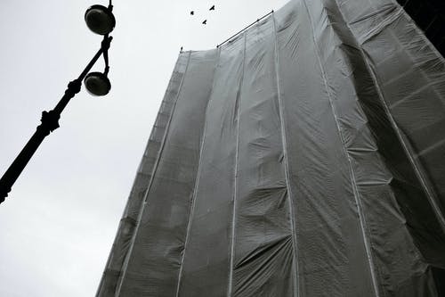 有关不动产, 从下面, 低角度的免费素材图片