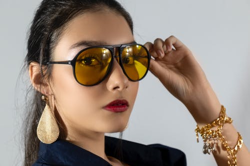 有关女人, 工作室拍摄, 年轻的免费素材图片