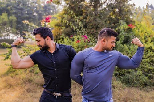 有关弯曲, 模糊背景, 站立的免费素材图片