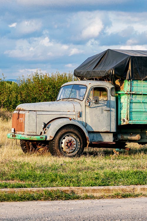 有关卡车, 垂直拍摄, 摩托车的免费素材图片