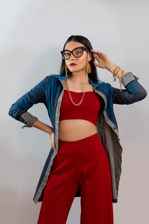 有关垂直拍摄, 女人, 工作室拍摄的免费素材图片