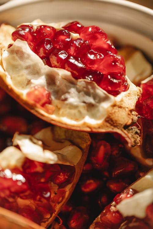 红色和白色切片的水果 · 免费素材图片